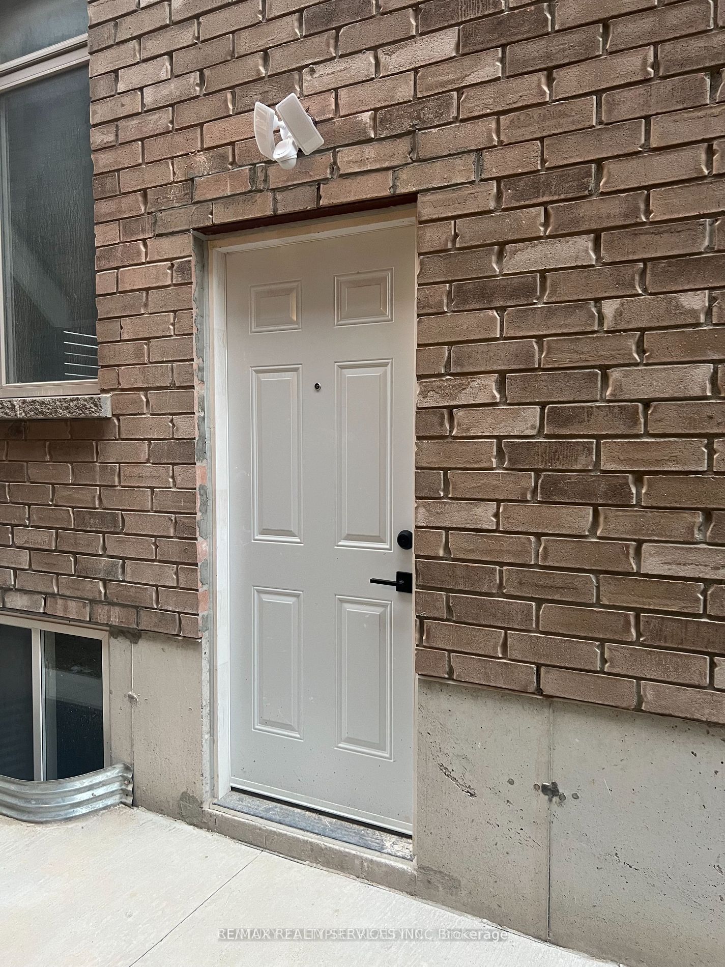 Additional image 2 of Basement-21 Copperhill Heights, Barrie, ON, L9J 0L1