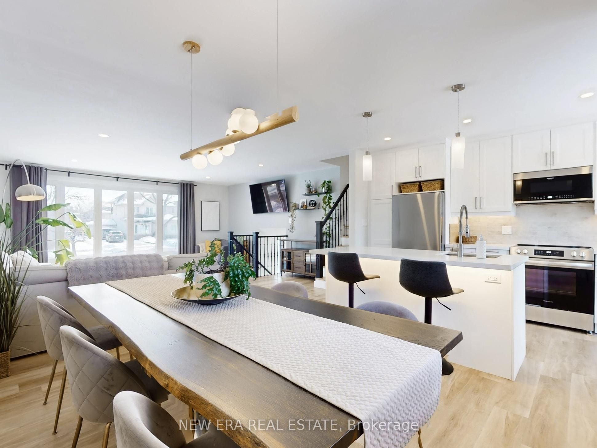 Additional image 4 of 2611 Truscott Drive, Mississauga, ON, L5J 2B6