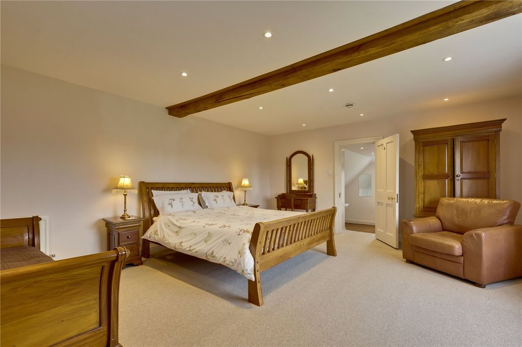 Additional image 11 of 6 bed detached house to rentGroomes Farm, Frith End, Bordon, Hampshire GU35