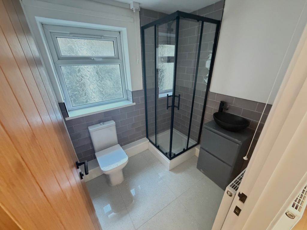 1 bed flat to rentClydach Road, Tonypandy CF40