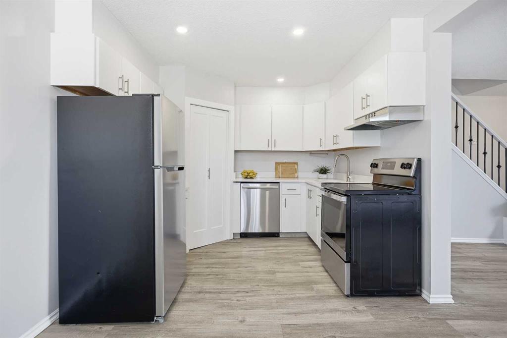 Additional image 3 of 17-3809 45 Street SW, Calgary, AB, T3E 3H4