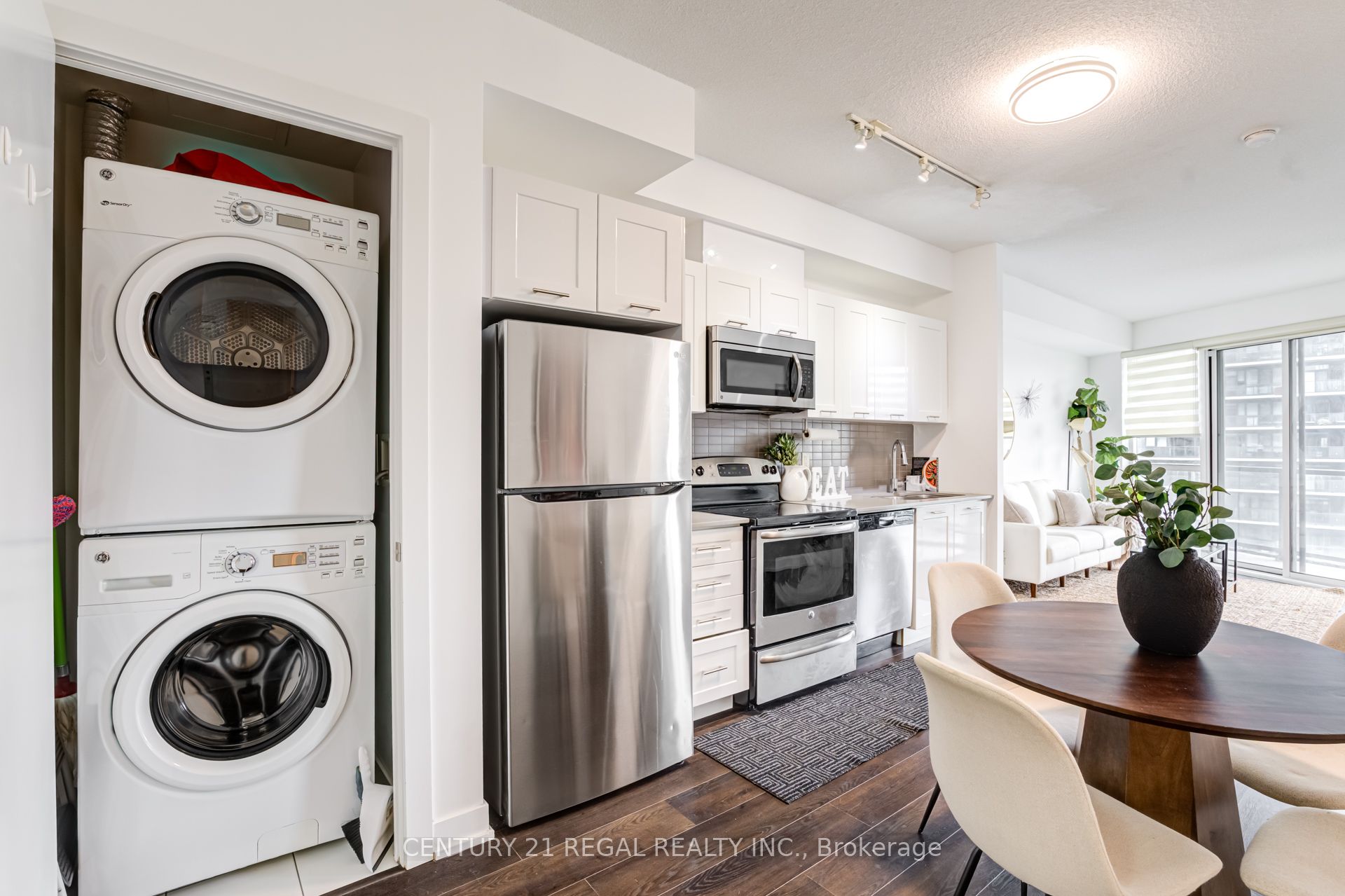 Additional image 6 of 2013-20 Bruyeres Mews, Toronto, ON, M5V 0G8