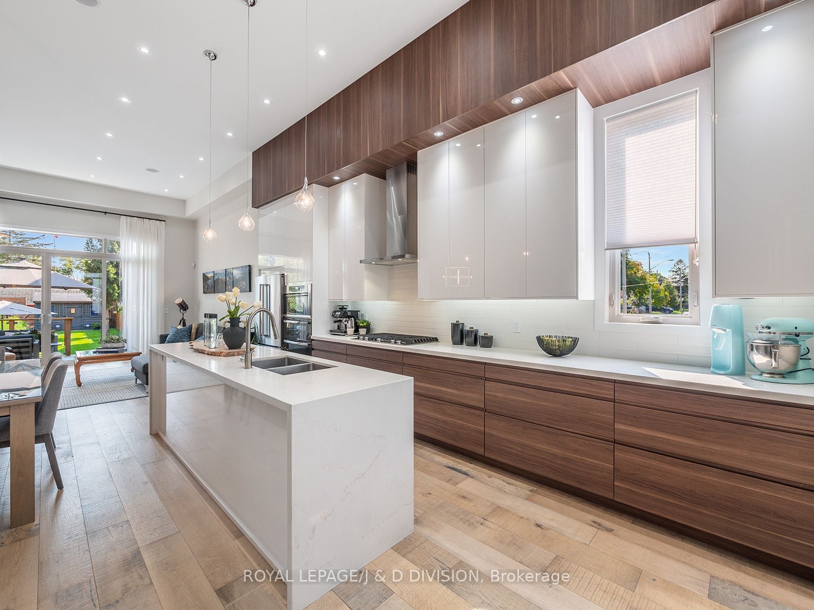 Additional image 6 of 221 Virginia Avenue, Toronto, ON, M4C 2T6