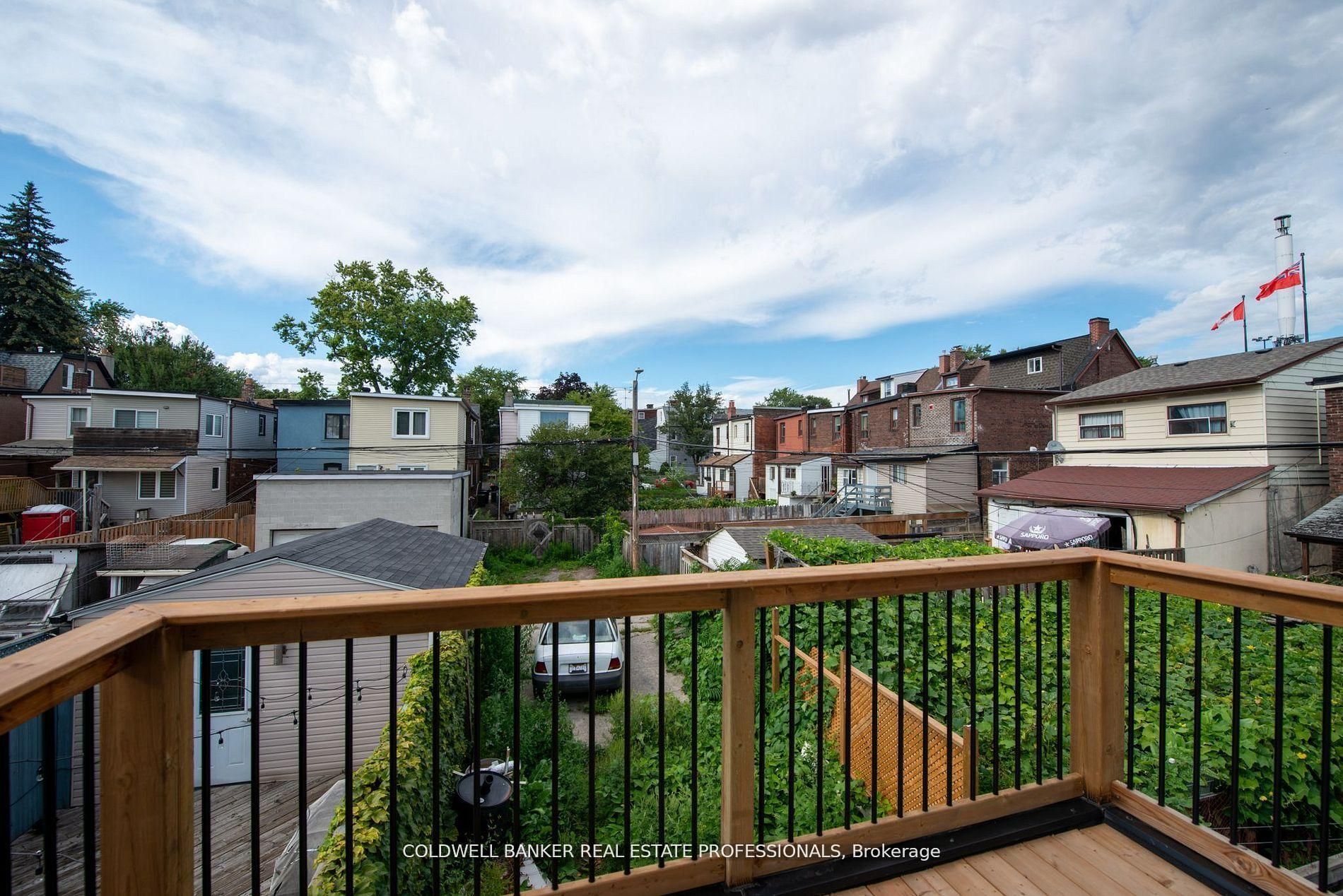 Upper-214 Simpson Avenue, Toronto, ON, M4K 1A6