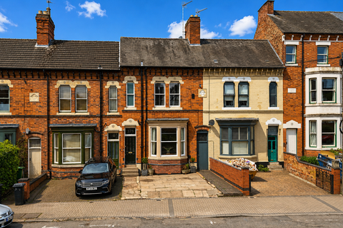 Aylestone Road, Leicester, Leicestershire LE2