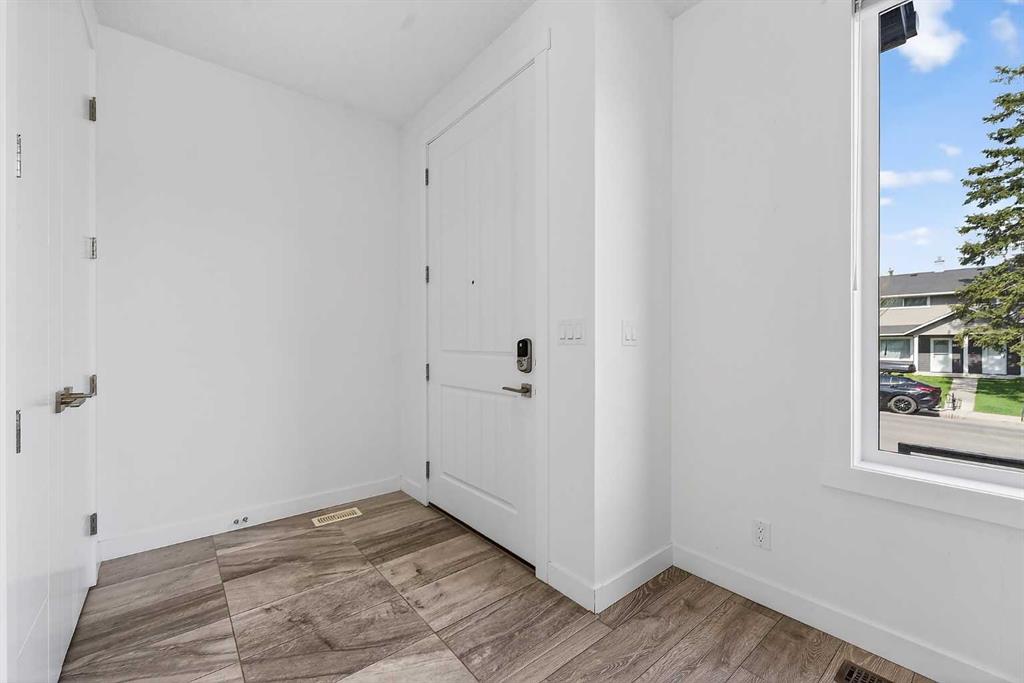 Additional image 5 of 935 Regal Crescent NE, Calgary, AB, T2E 5G8