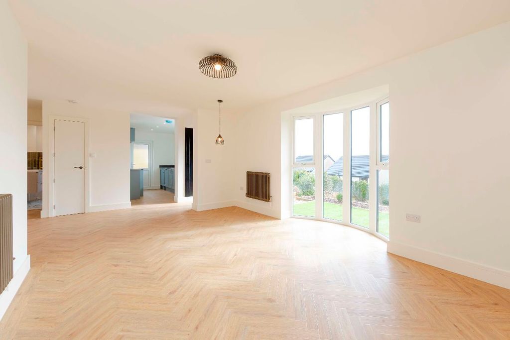 Additional image 2 of 3 bed bungalow to rentAshgrove, Edwardsville, Treharris CF46