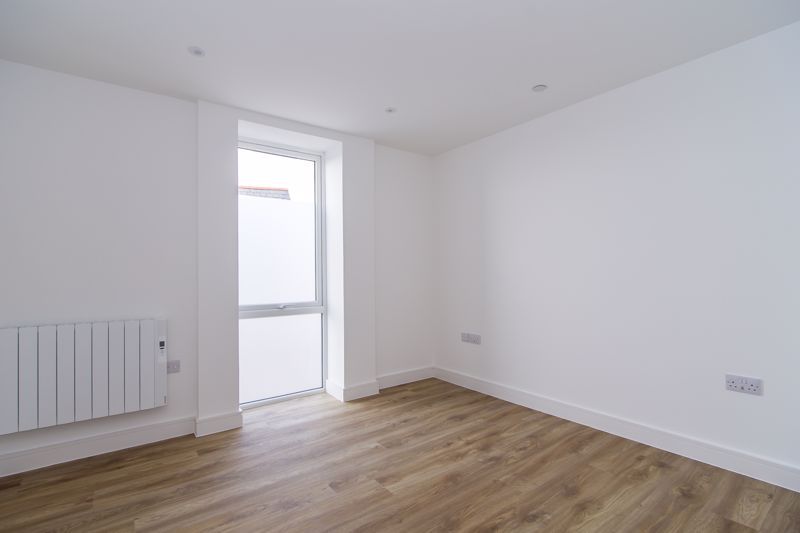 Additional image 12 of 2 bed flat for sale9 Windsor Gardens, Windsor Road, Penarth CF64
