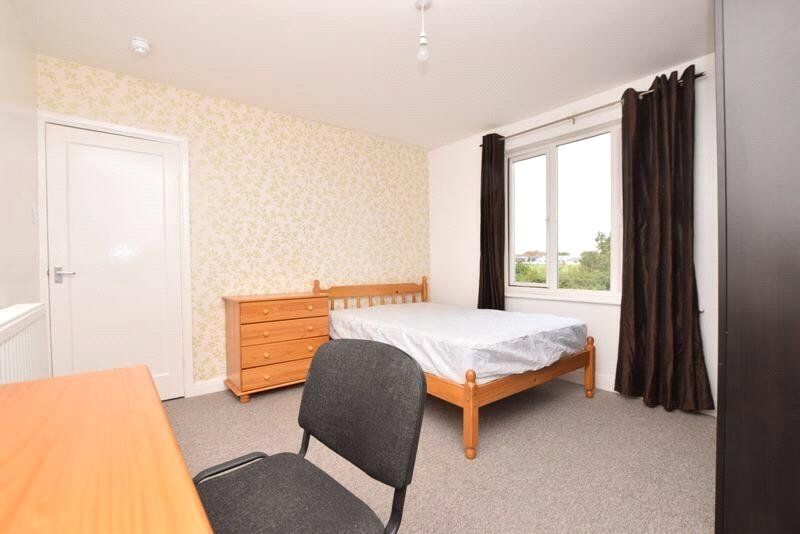 Additional image 7 of 6 bed semi-detached house to rentFerndale Road, Bristol, Bristol BS7