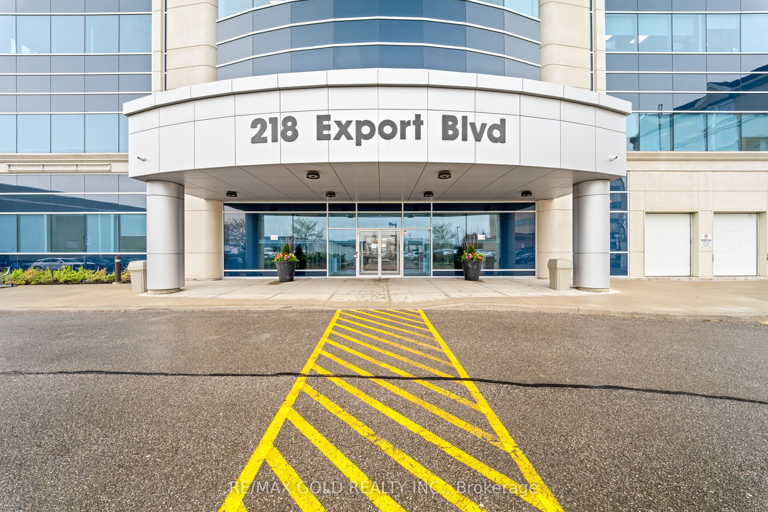 Additional image 2 of 303-218 Export Boulevard, Mississauga, ON, L5S 1Y4