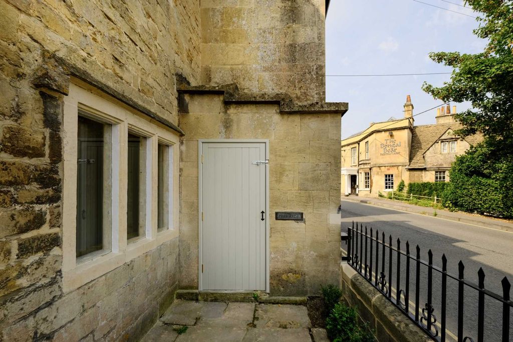 Additional image 2 of 3 bed property to rentHigh Street, Box SN13