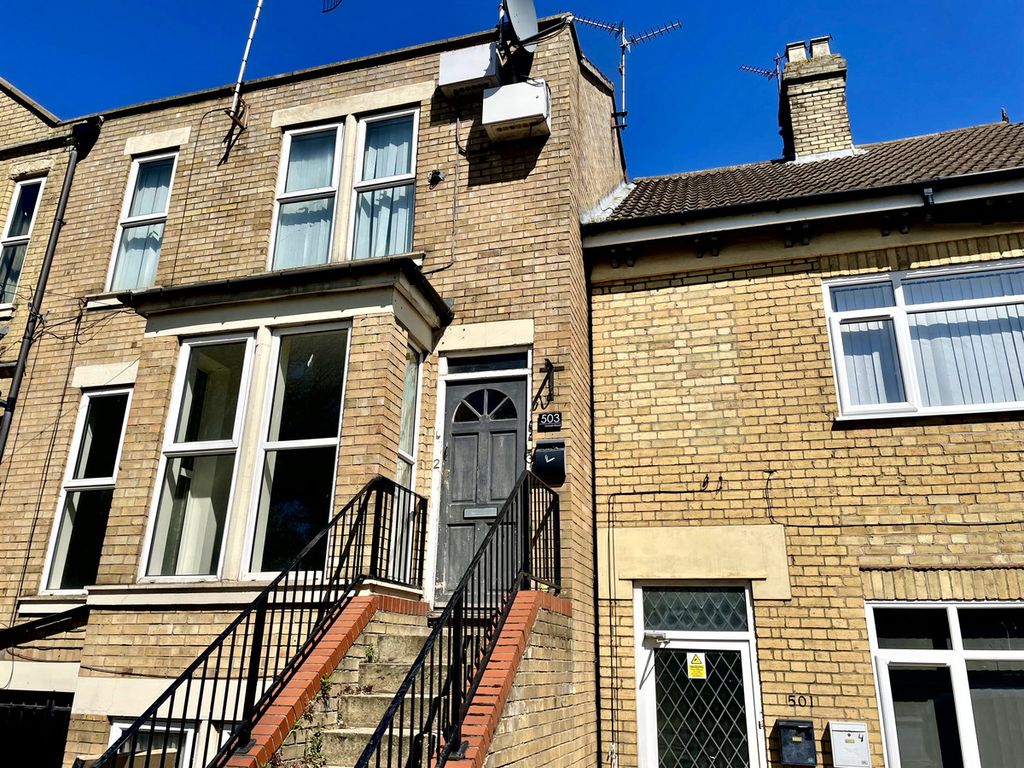 2 bed flat to rentLincoln Road, Peterborough PE1