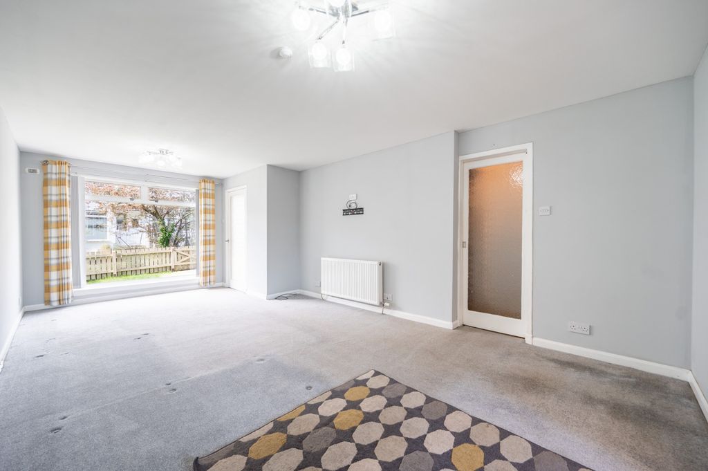 Additional image 2 of 3 bed terraced house to rentCunningham Drive, Giffnock, Glasgow G46
