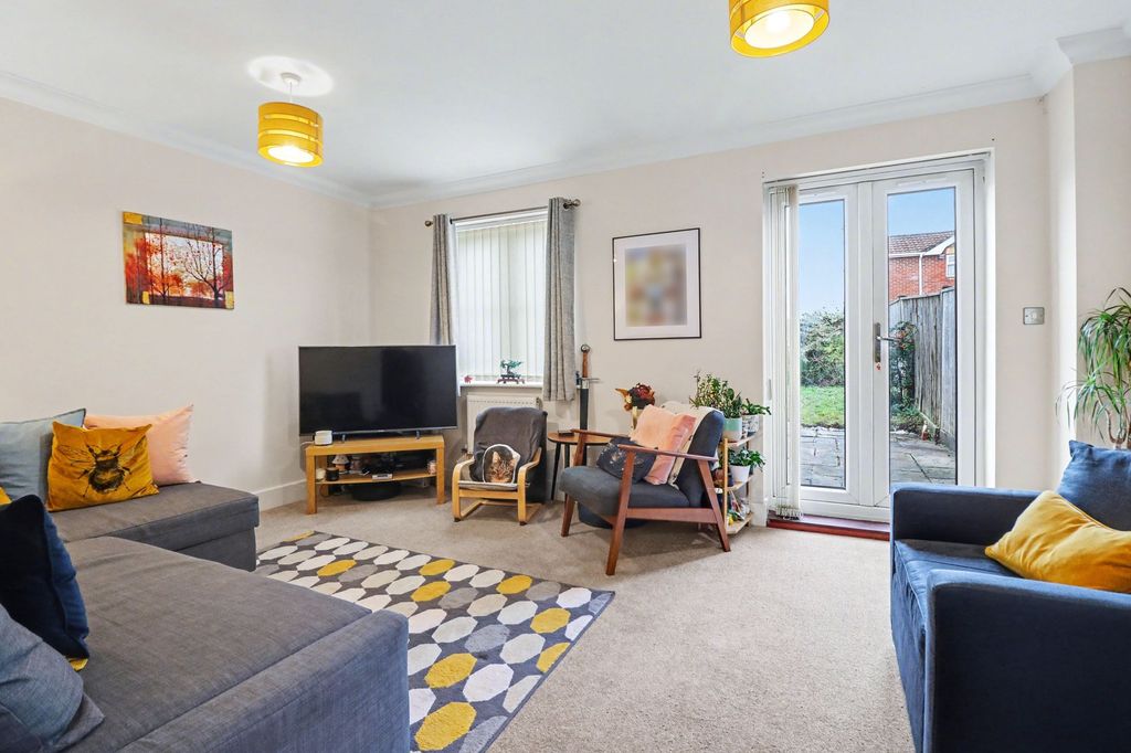 Additional image 2 of 3 bed semi-detached house for saleLower St. Helens Road, Hedge End SO30