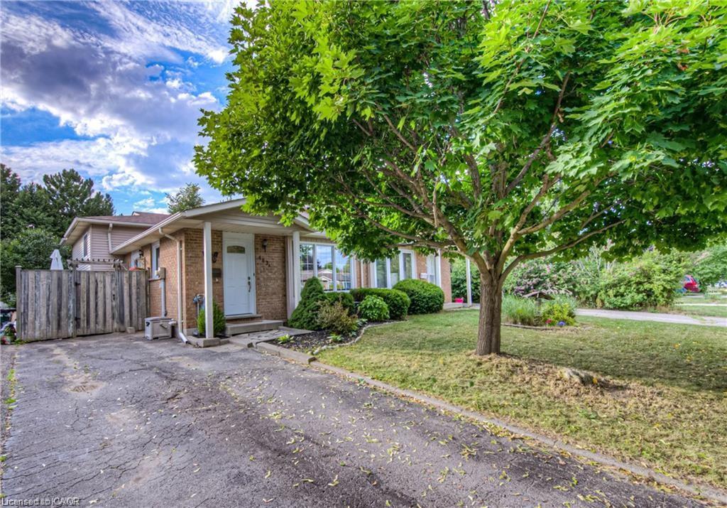 A-483 Kingscourt Drive, Waterloo, ON, N2K 2X9