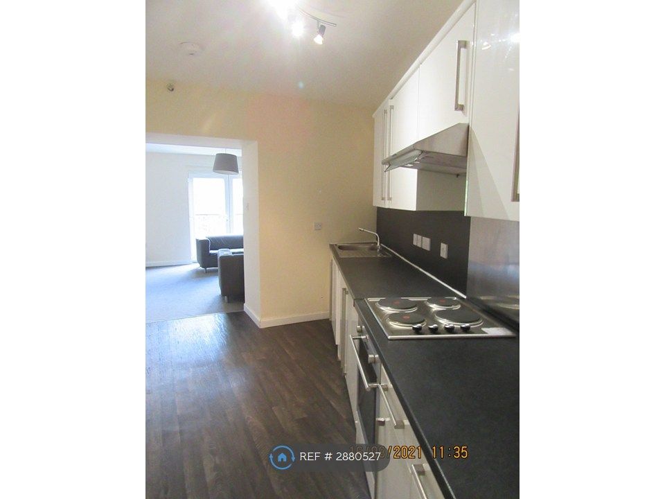 3 bed flat to rentDundee, Dundee DD1 photo 2