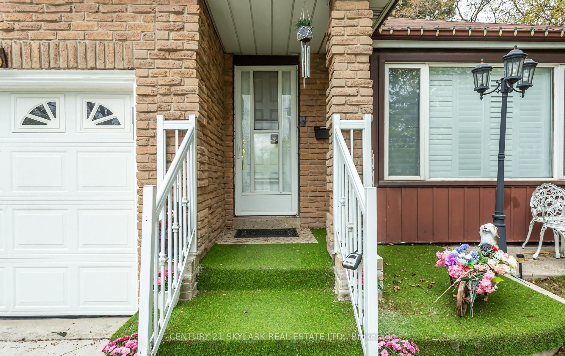 Additional image 5 of 3353 Martins Pine Crescent, Mississauga, ON, L5L 1G3