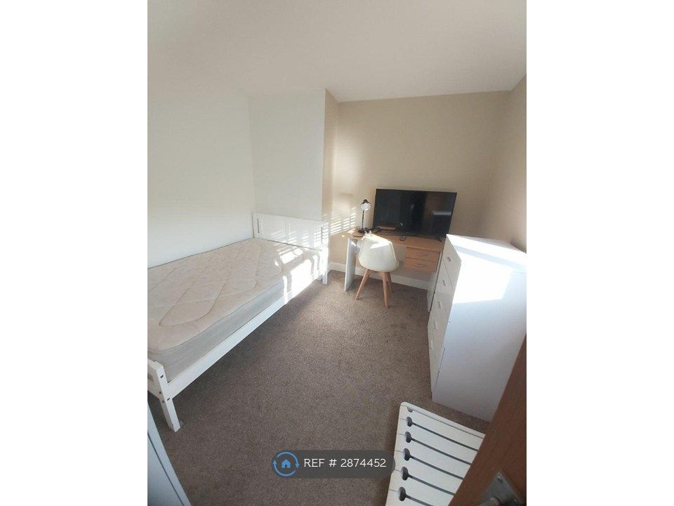 Additional image 8 of 5 bed flat to rentCowley Road, Oxford OX4