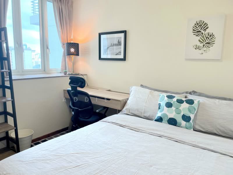 Clean Spacious Ladies Apartment | Condo Facilities | Queenstown MRT 3 Mins photo 2
