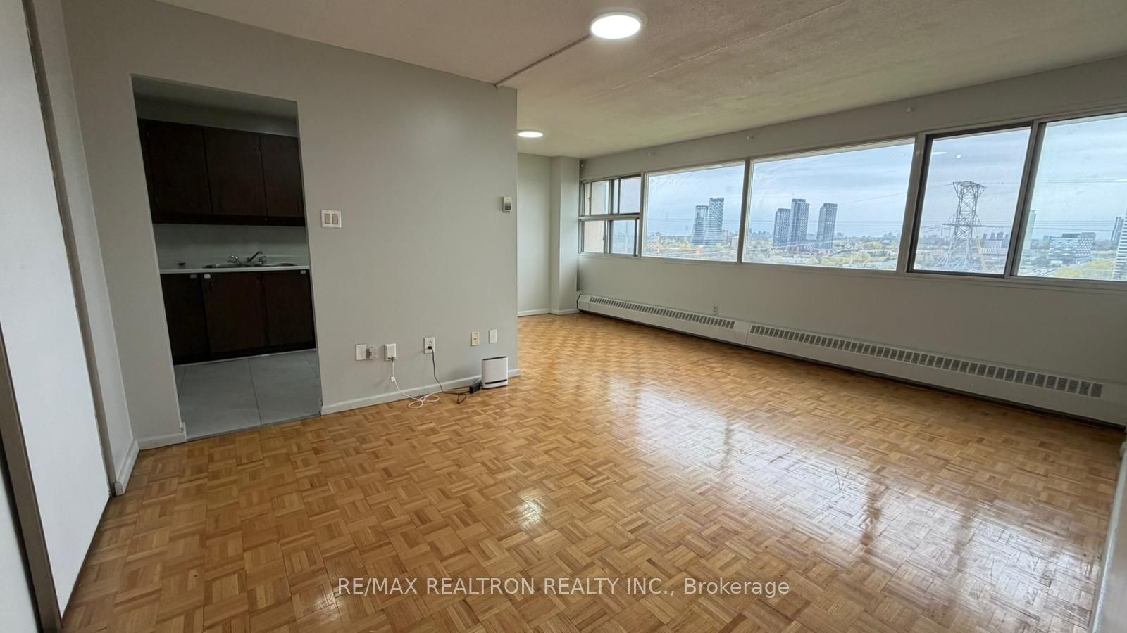 Additional image 3 of 1508-735 Don Mills Road, Toronto, ON, M3C 1S9
