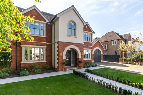 Trowlock Avenue, Teddington, South West London TW11