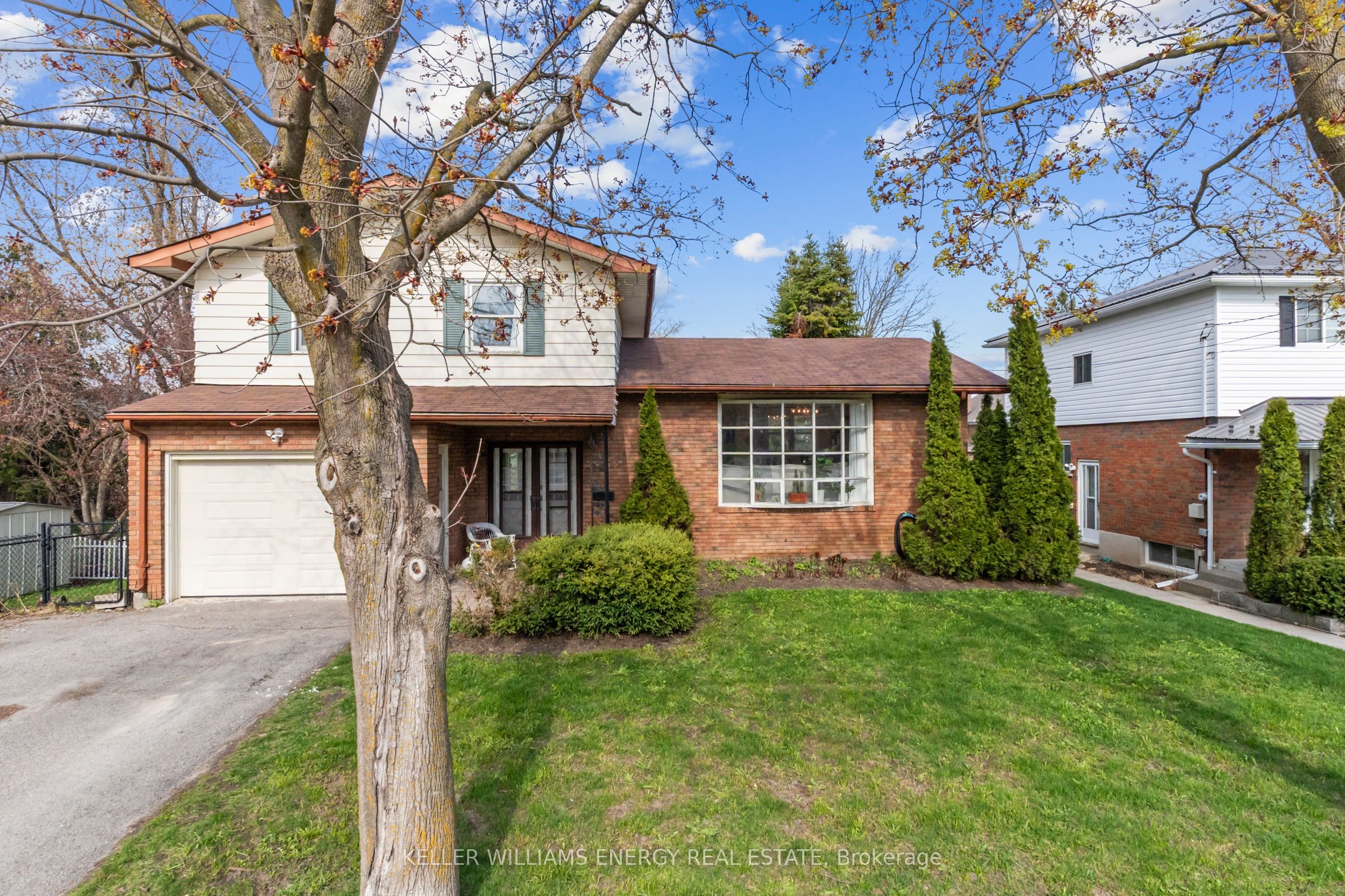 58 Victoria Avenue N, Kawartha Lakes, ON, K9V 4G5