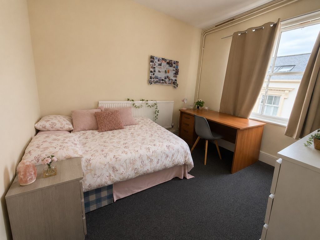 8 bed shared accommodation to rentBrunel Terrace, Nottingham NG7 photo 4