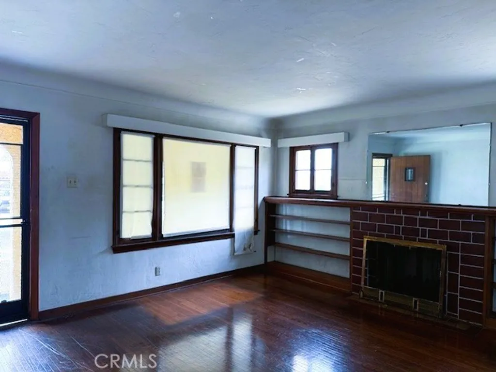 Additional image 3 of 9432 S Hobart Boulevard, Los Angeles, CA 90047