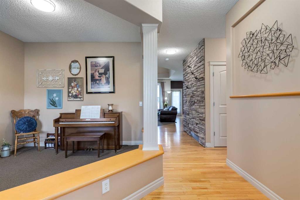 Additional image 3 of 195 Willowmere Close, Chestermere, AB, T1X 1S2