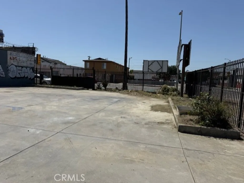 8000 Avalon, Los Angeles, CA 90003