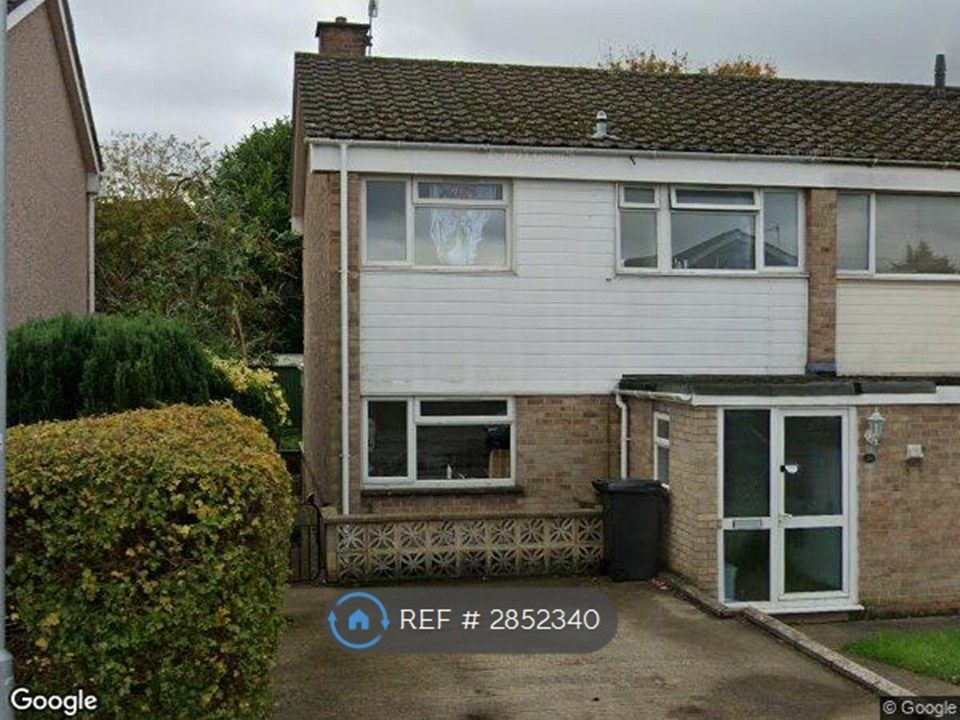 3 bed end terrace house to rentMoorfield Road, Backwell BS48