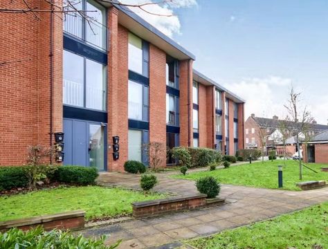 Liana Gardens, Wolverhampton WV2
