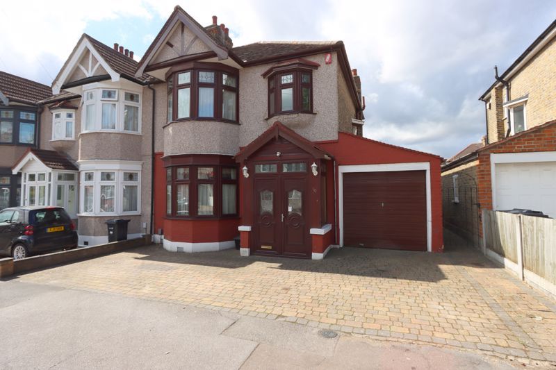 3 bed semi-detached house to rentCampbell Avenue, Barkingside IG6