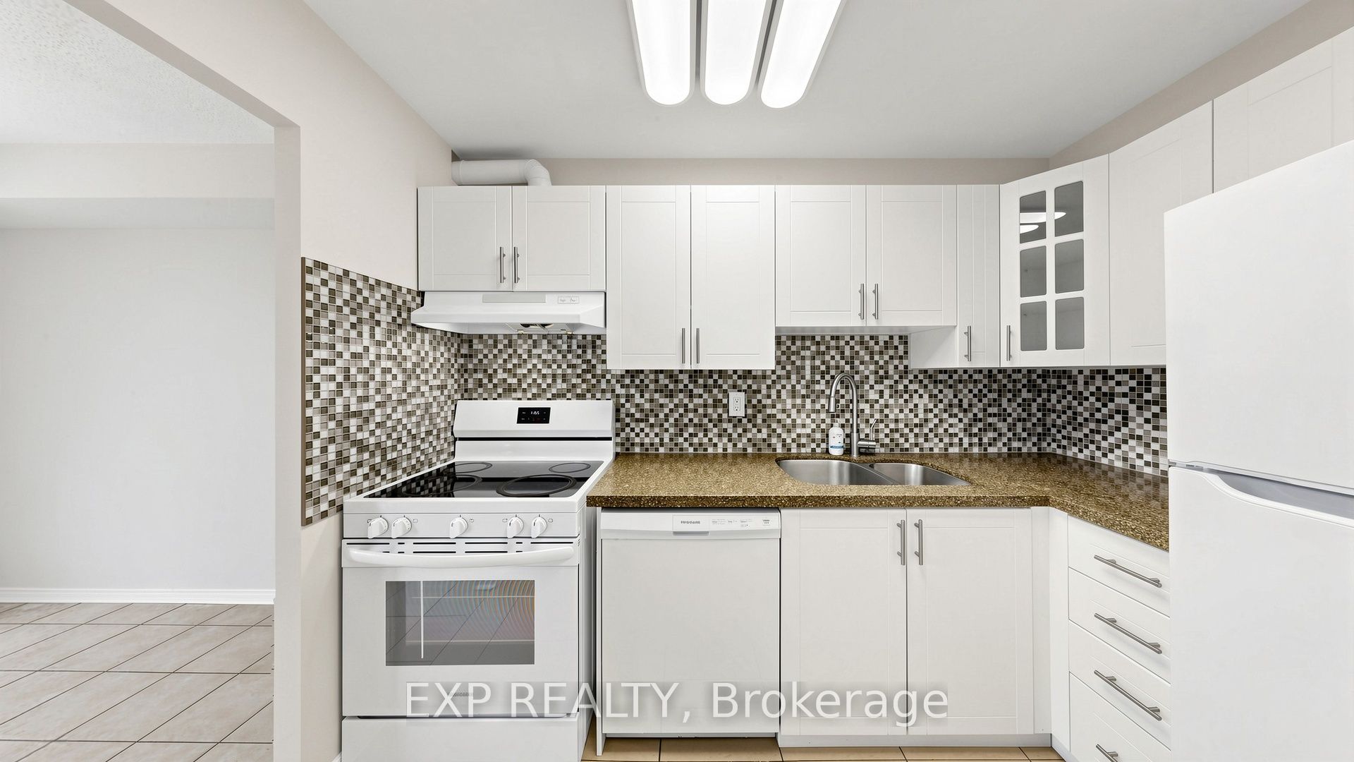 1511-145 Hillcrest Avenue, Mississauga, ON, L5B 3Z1