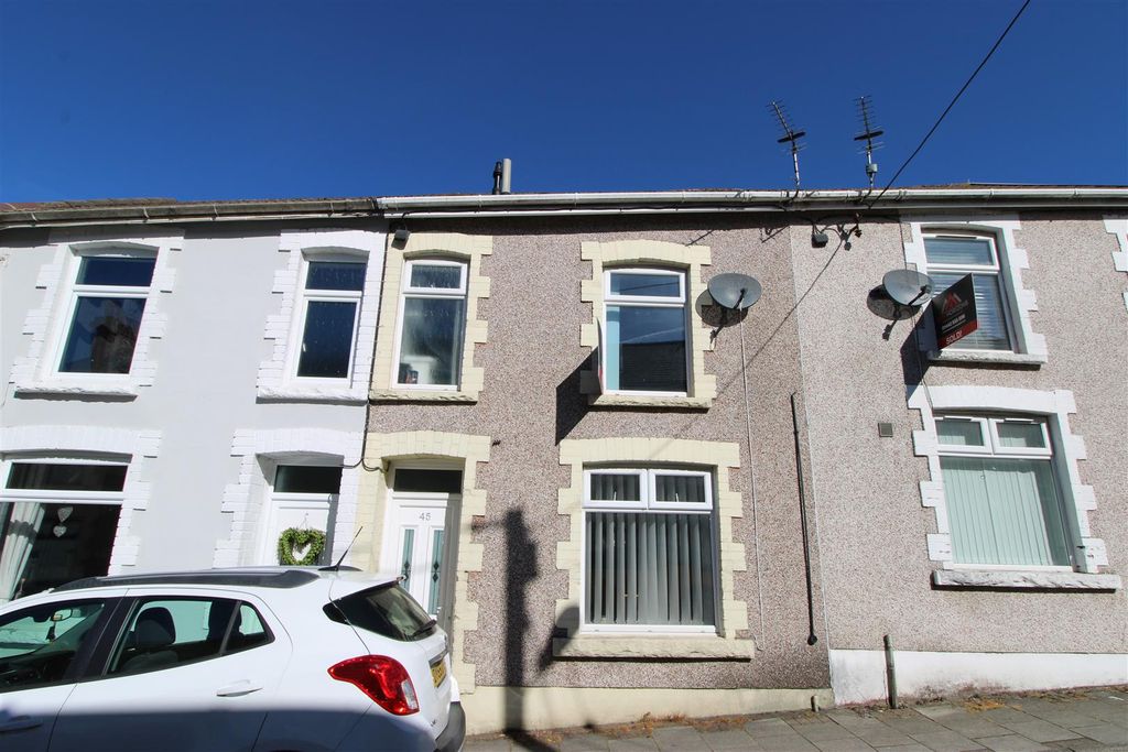 2 bed terraced house to rentChurch Street, Aberbargoed CF81