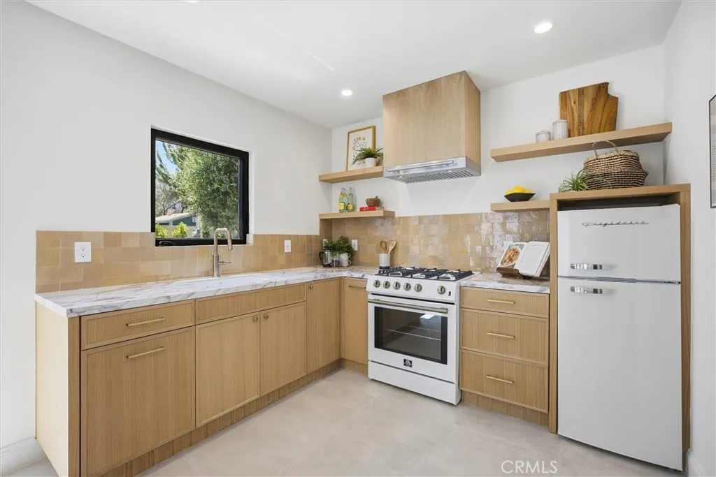 Additional image 38 of 4221 Sunnyside Avenue, Los Angeles, CA 90066