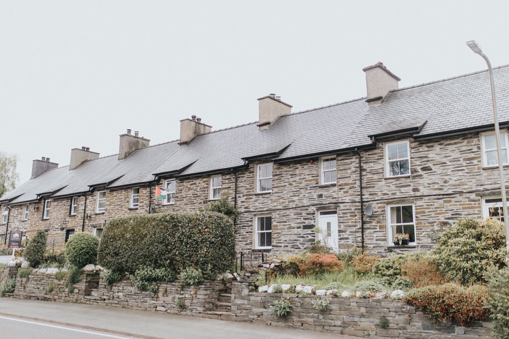 Additional image 2 of 3 bed terraced house to rentPrince Llewelyn Terrace LL25