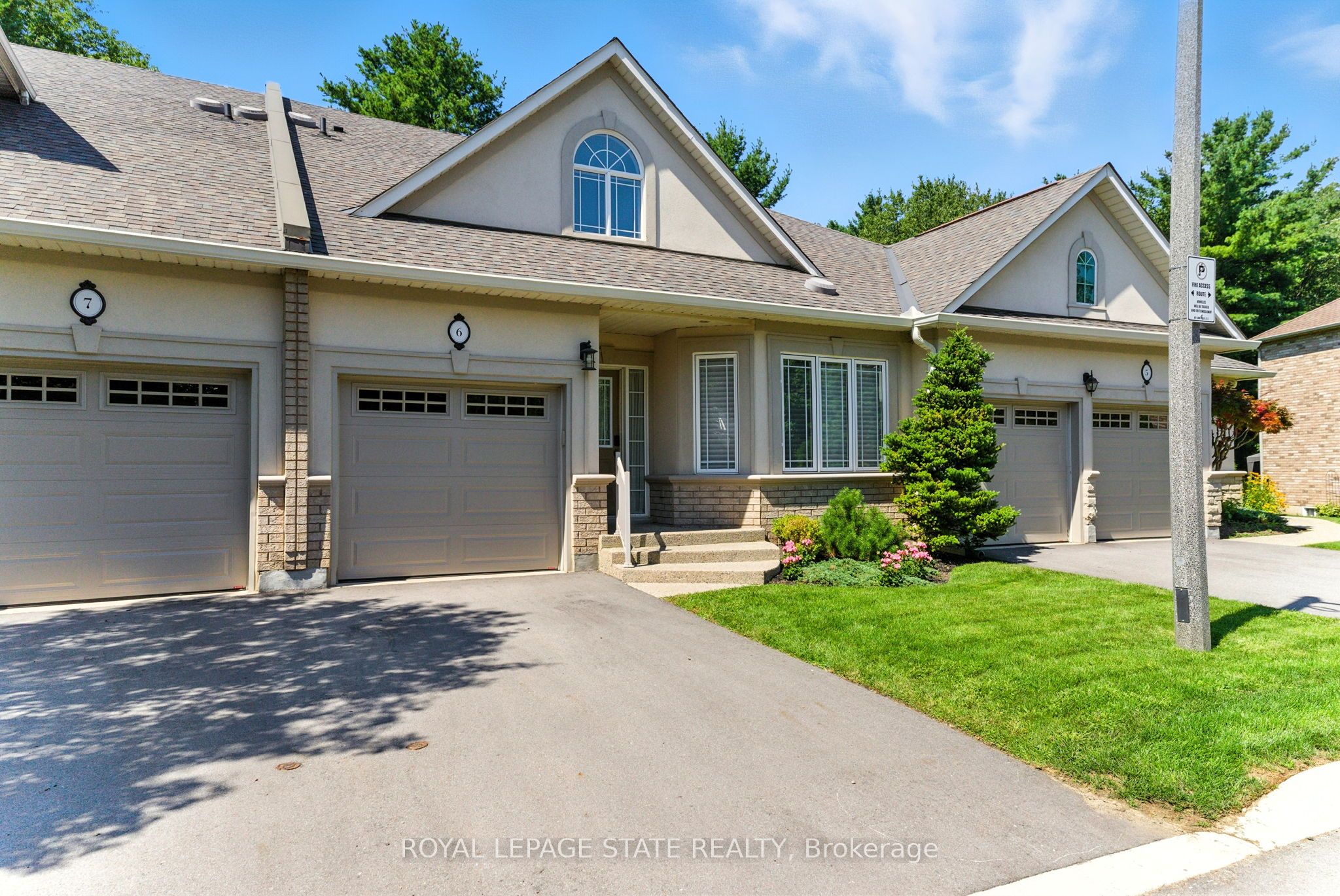 6-40 Wesleyan Court, Hamilton, ON, L9G 5C7