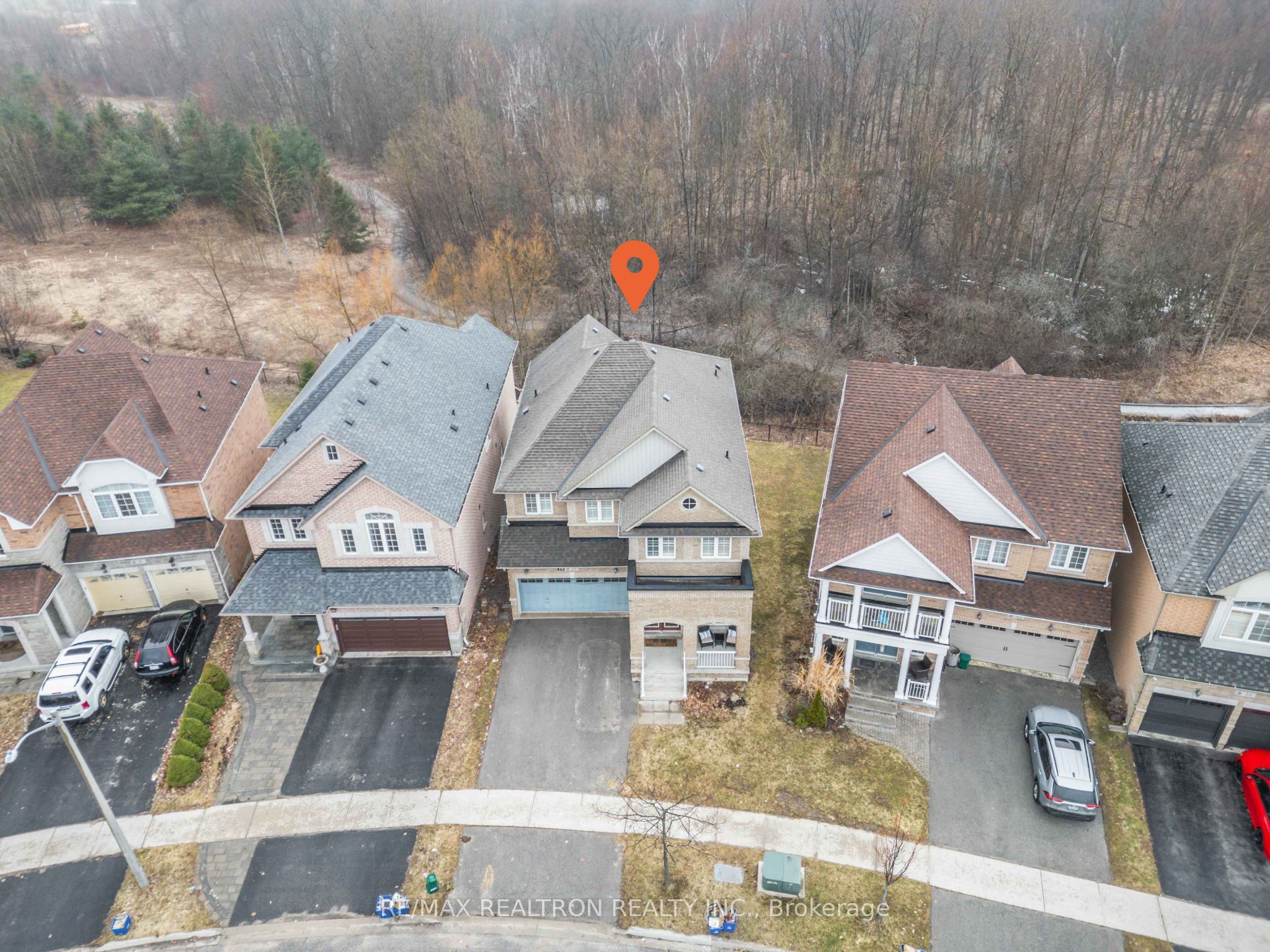 10 Dovetail Drive, Richmond Hill, ON, L4E 5B1 photo 2