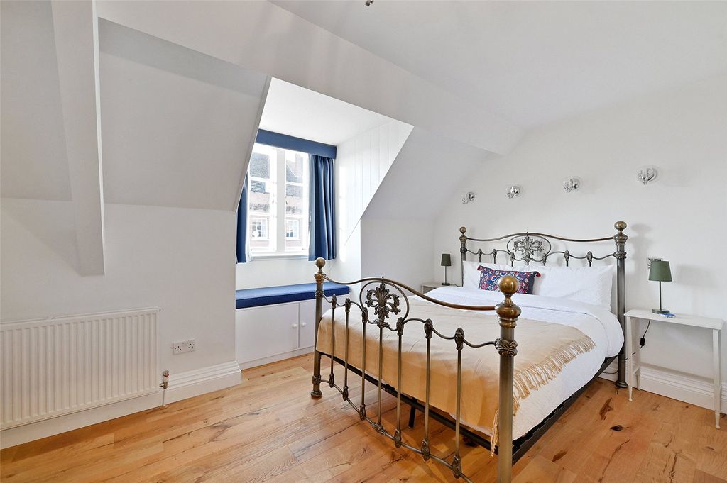 Additional image 11 of 4 bed terraced house to rentPark Street, Windsor, Berkshire SL4