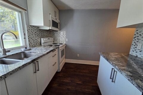 Additional image 7 of 2-2021 Edinburgh Drive, Burlington, ON, L7R 2C8