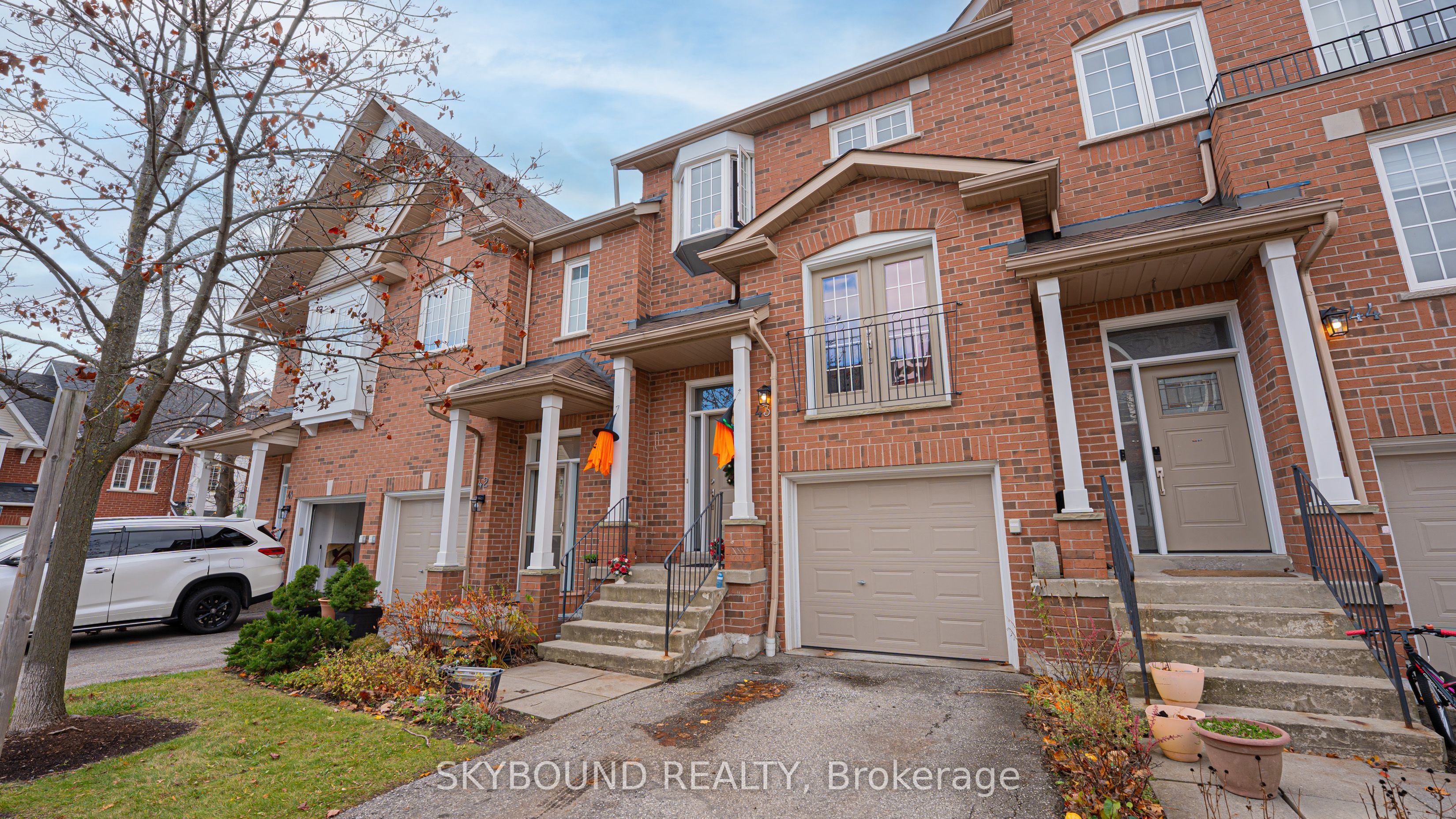 43-1588 South Parade Court, Mississauga, ON, L5M 6E7