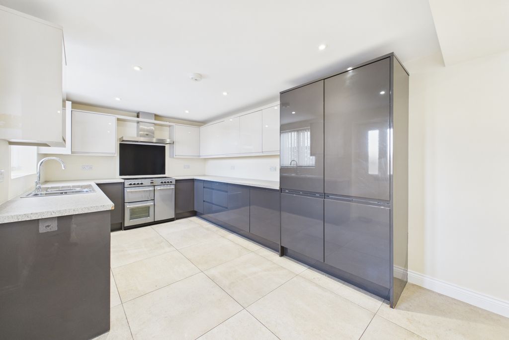 Additional image 3 of 3 bed link detached house to rentHazel Croft, Dore, Sheffield S17
