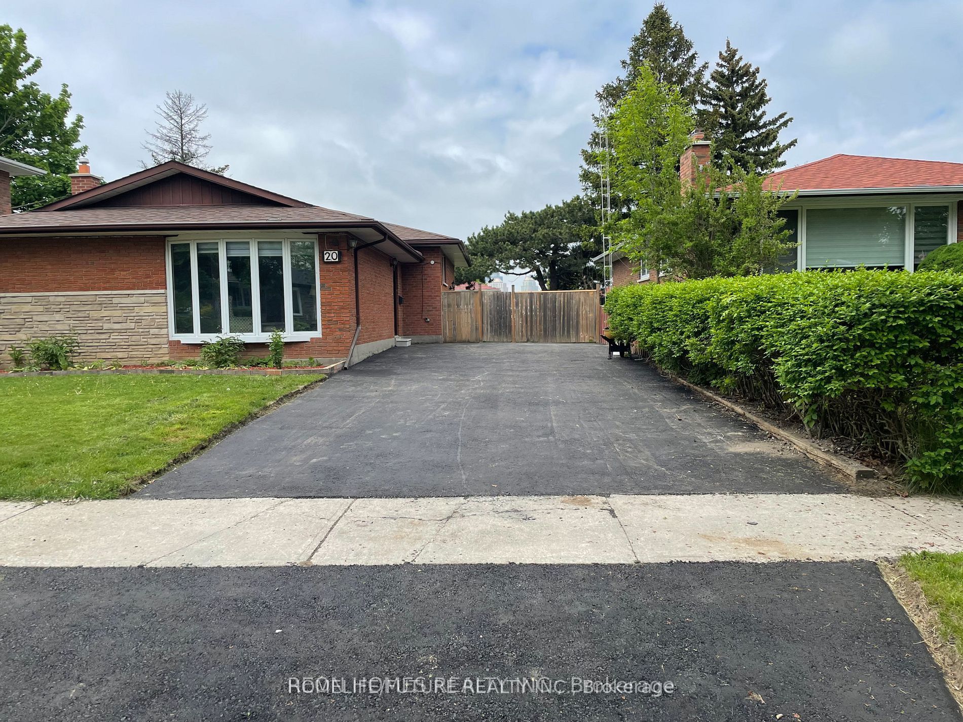 Bsmt-20 Bluefin Crescent, Toronto, ON, M1H 2L1