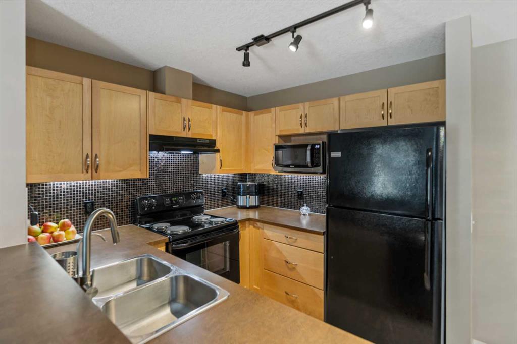 Additional image 4 of 2218-115 Prestwick Villas SE, Calgary, AB, T2Z 0M9