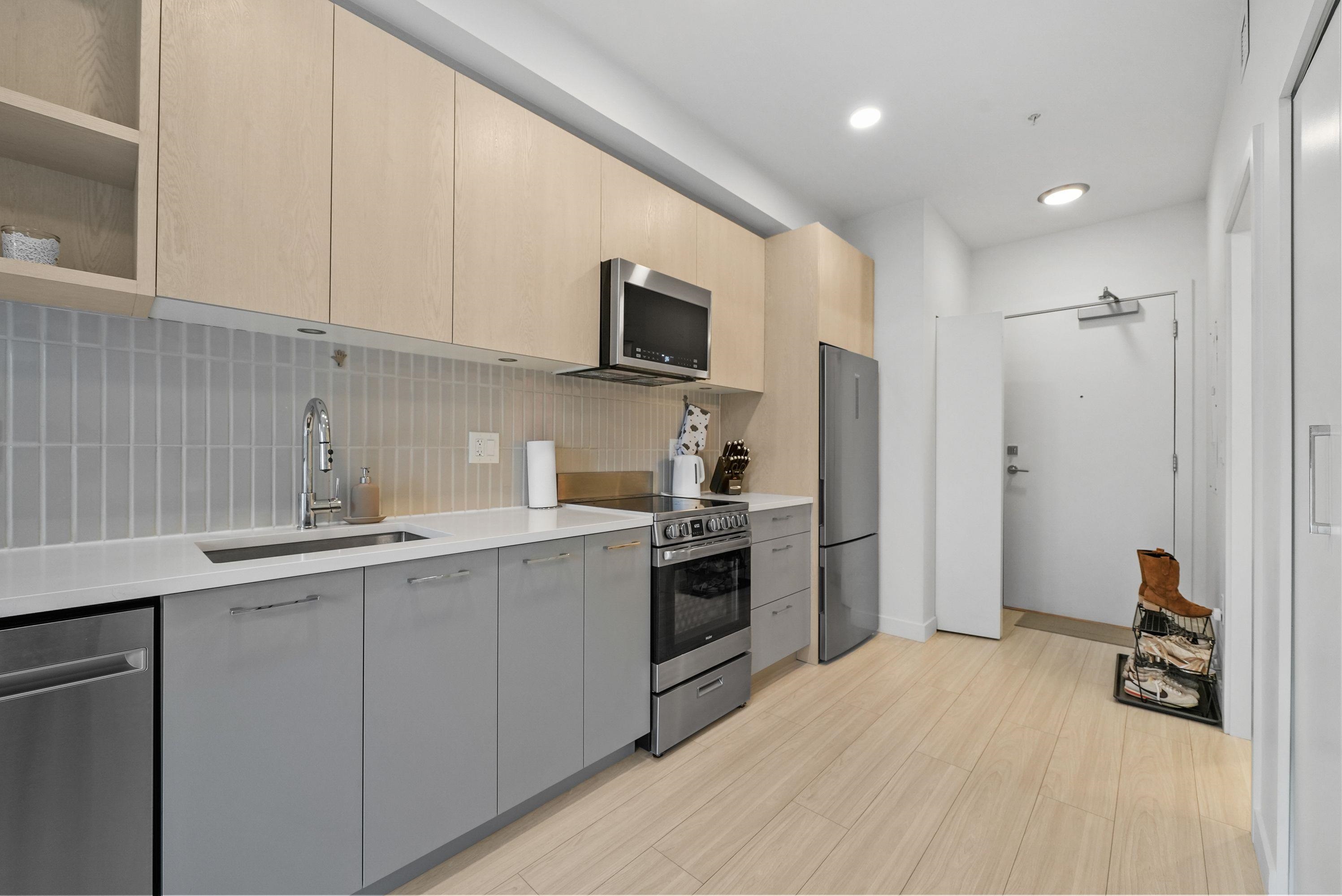 Additional image 3 of 211-10777 138 Street, Surrey, BC, V3T 0T5