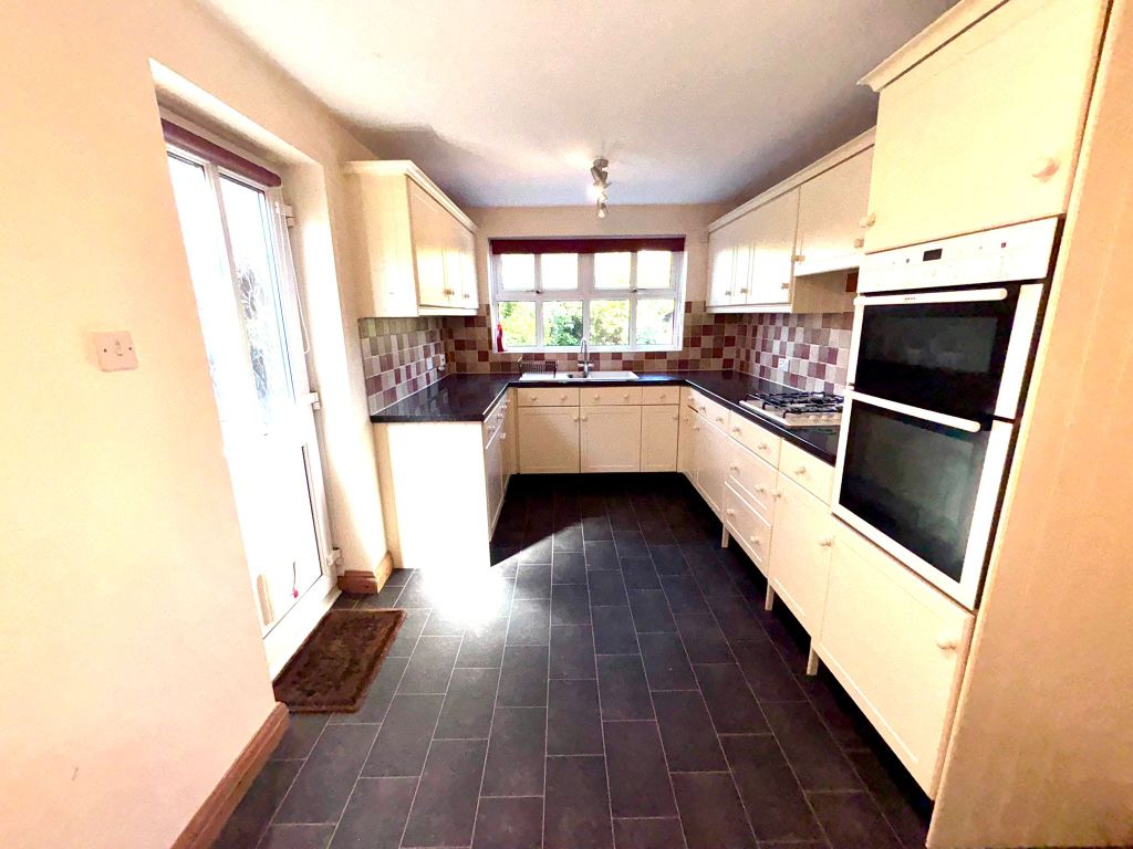 Additional image 2 of 4 bed detached house to rentPoplars Way, Beverley HU17