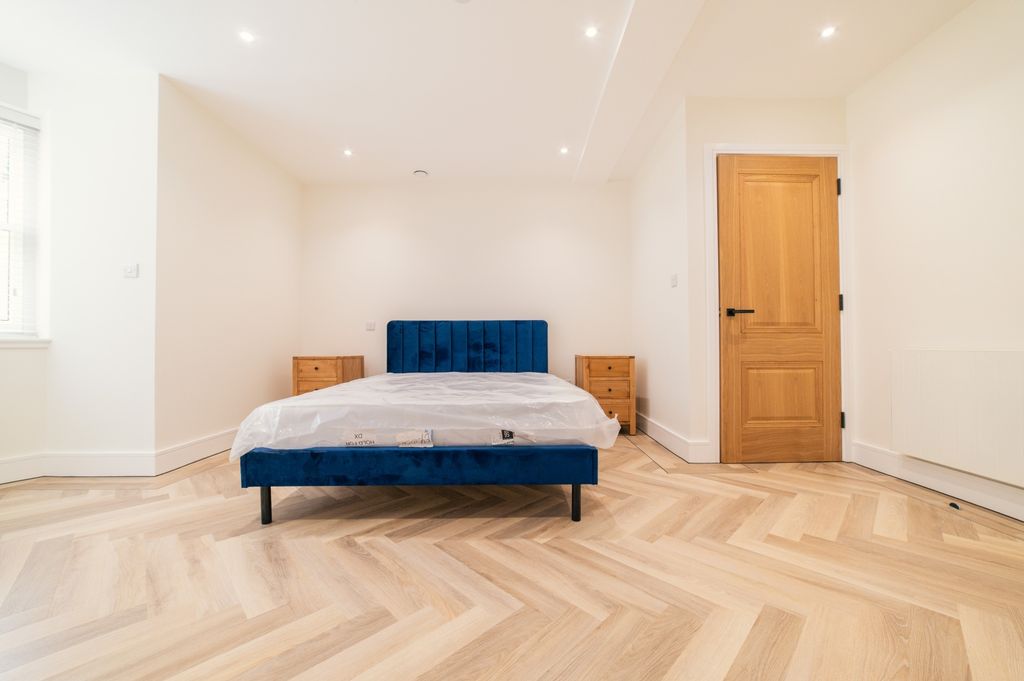 Additional image 16 of 3 bed flat to rentPark Place, City Centre CF10