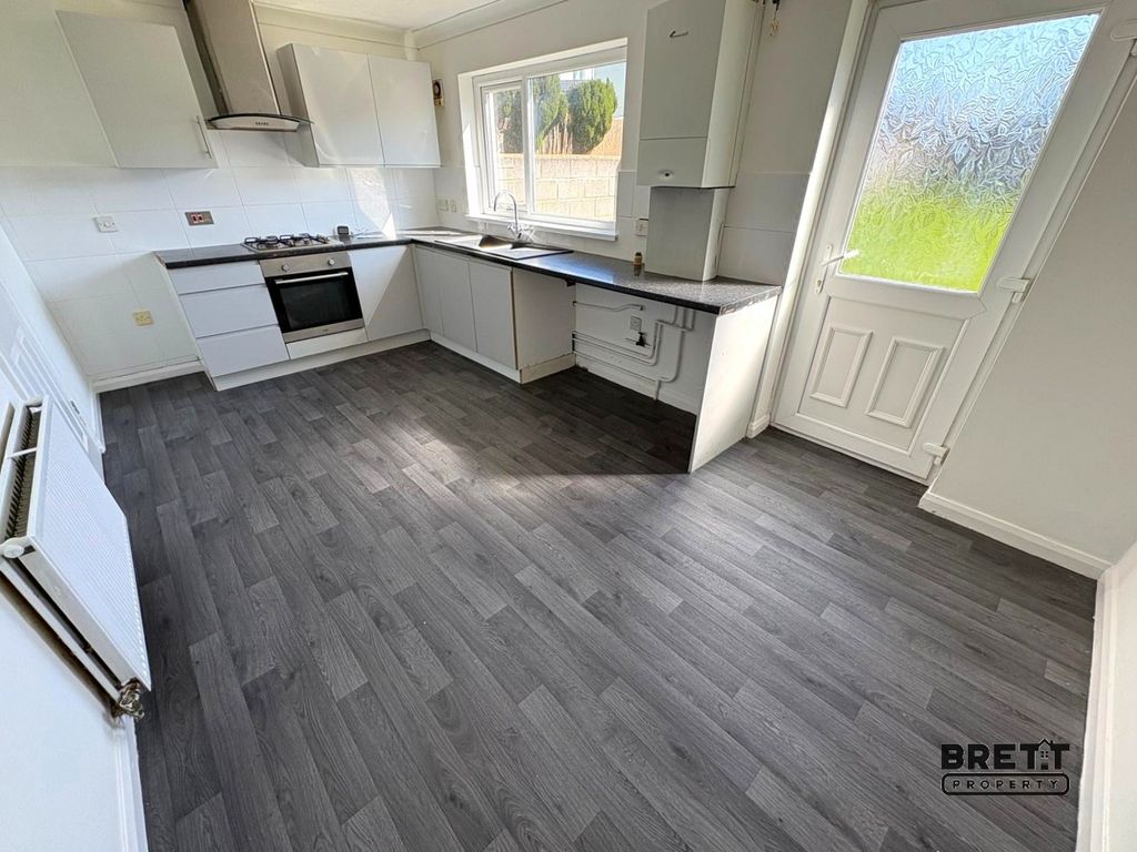 Additional image 2 of 3 bed semi-detached house to rent2 Finch Close, Pembroke Dock, Pembrokeshire. SA72