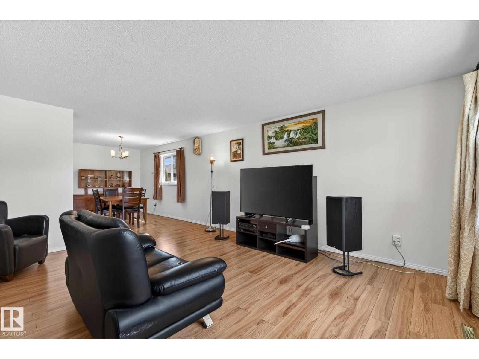 Additional image 5 of 10719 152 Street NW, Edmonton, AB, T5P1Z2